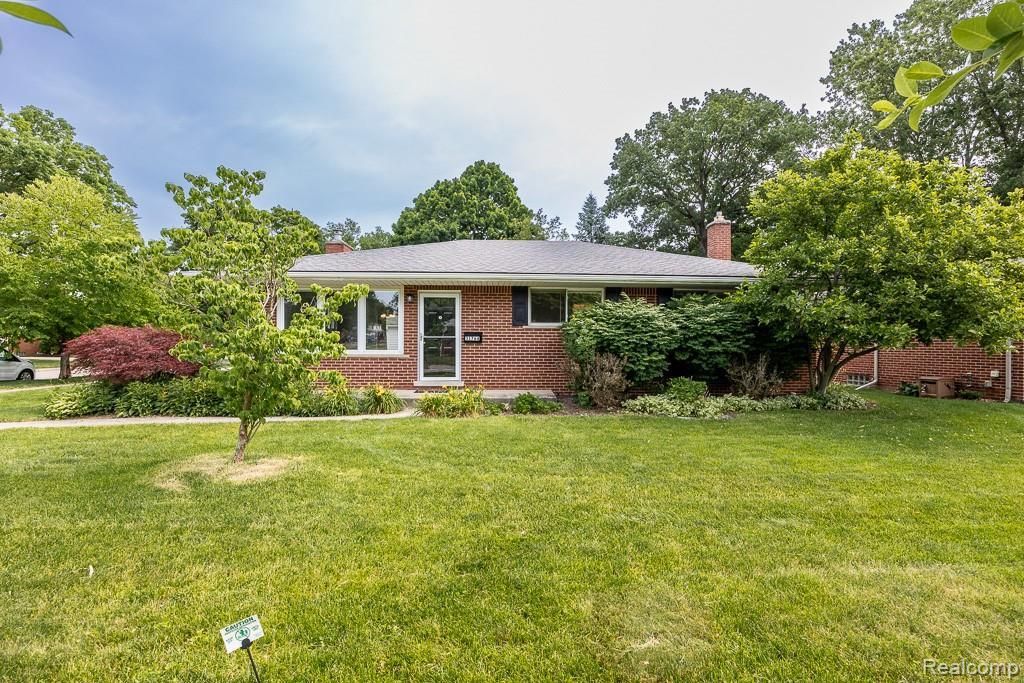 31764 Grennada Street, Livonia