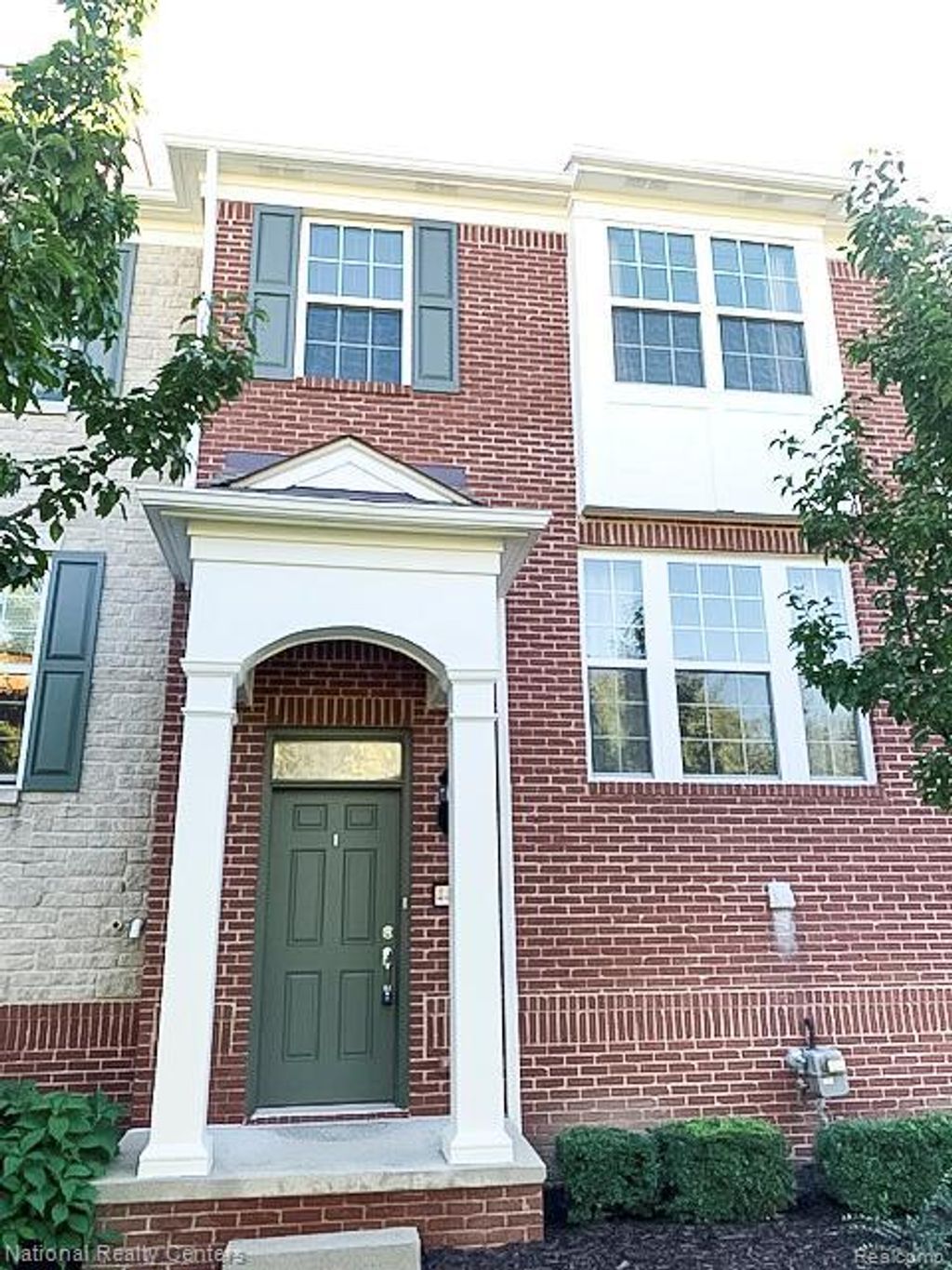 44476 Gwinnett Loop, Novi