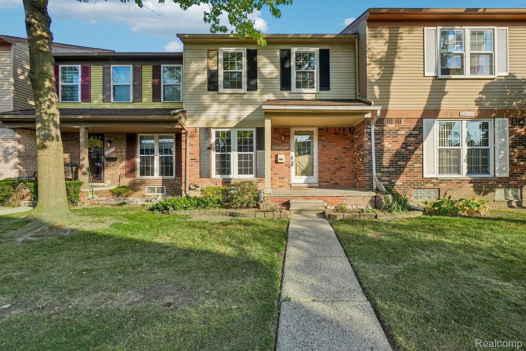 36517 Park Place Drive, Sterling Heights