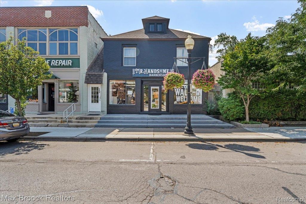 513 W 9 Mile Road #1, Ferndale