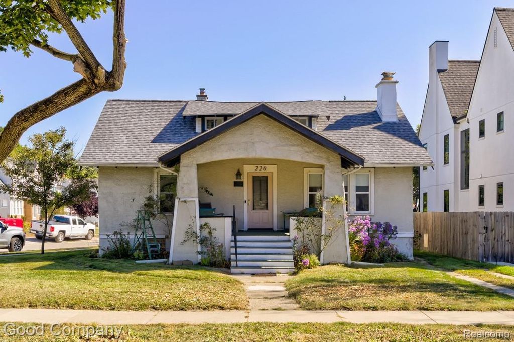 220 N Maple Avenue Unit #1, Royal Oak