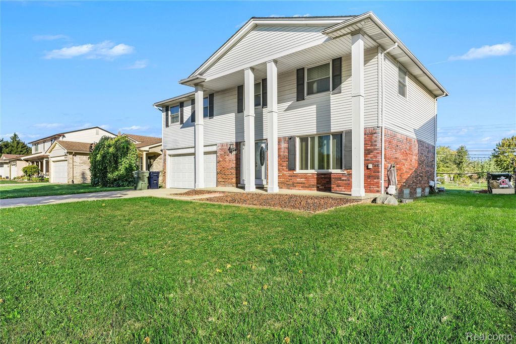 3641 Franklin Park Drive, Sterling Heights