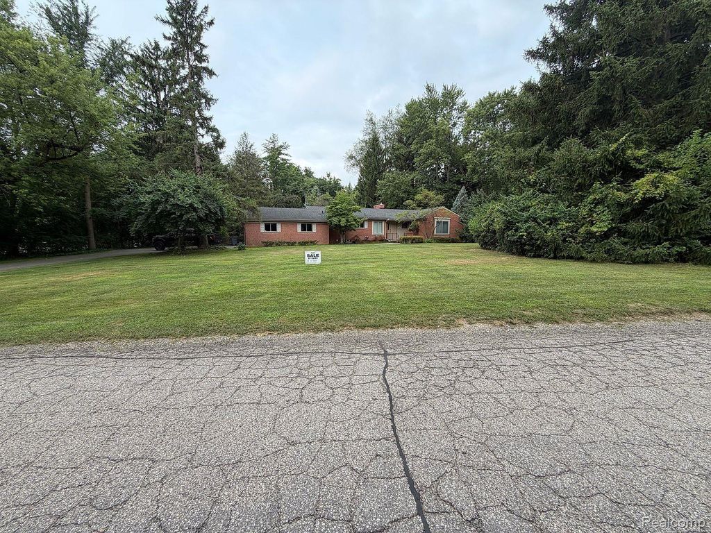3520 Rayburn Road, Bloomfield Hills
