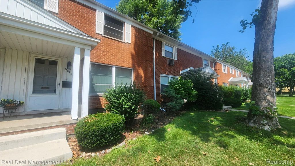 6813 Country Lane, Dearborn Heights