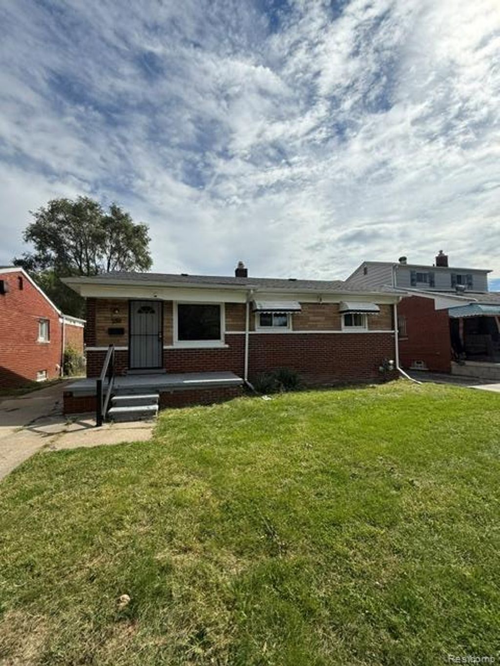 2631 S Bassett Street, Detroit
