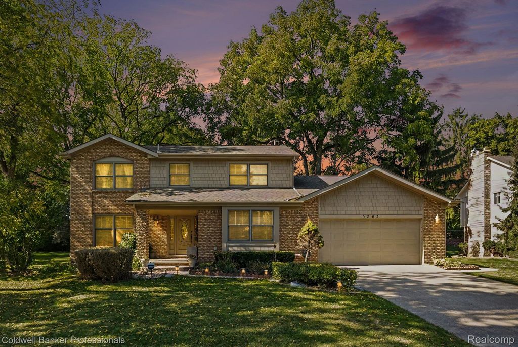 5243 Collington Drive, Troy