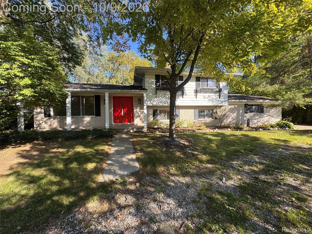 53446 Bancroft Dr, Shelby Twp