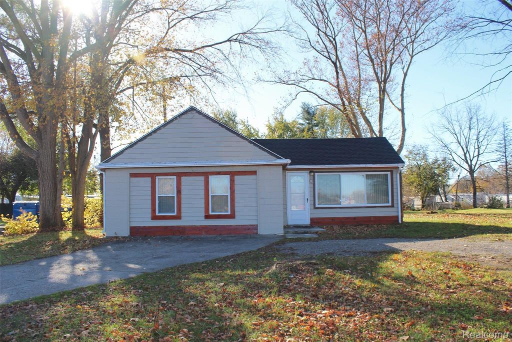 43267 Utica Rd, Sterling Heights