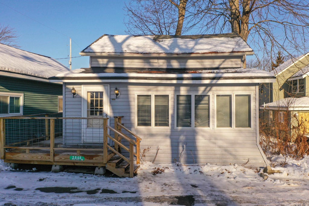 2040 Linden St, Fenton charter township