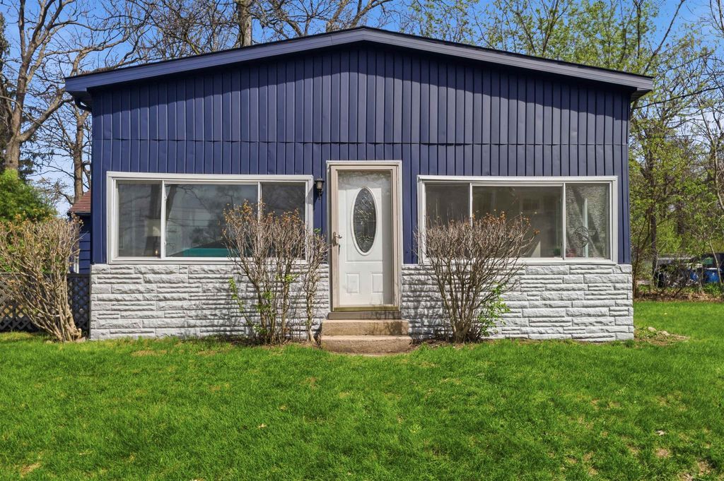 4168 Minnetonka Dr, Fenton charter township