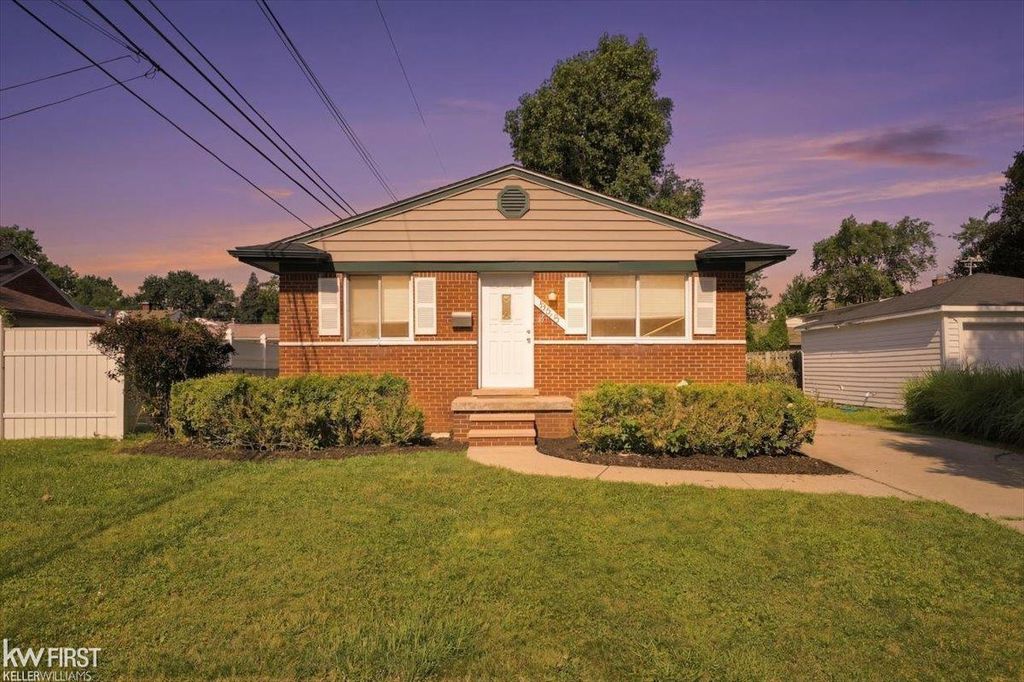 825 Wilson Ave, Clawson city