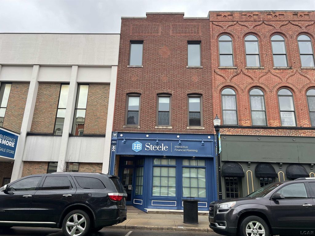 121 E Maumee St, Adrian city