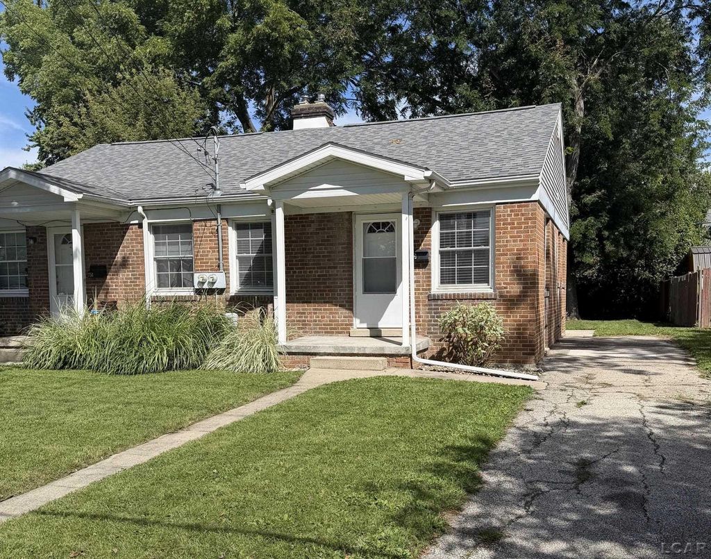 750 W Maple Ave, Adrian