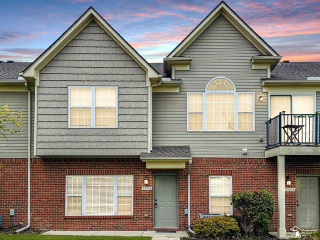 20003 Hidden Oaks Dr, Brownstown charter township
