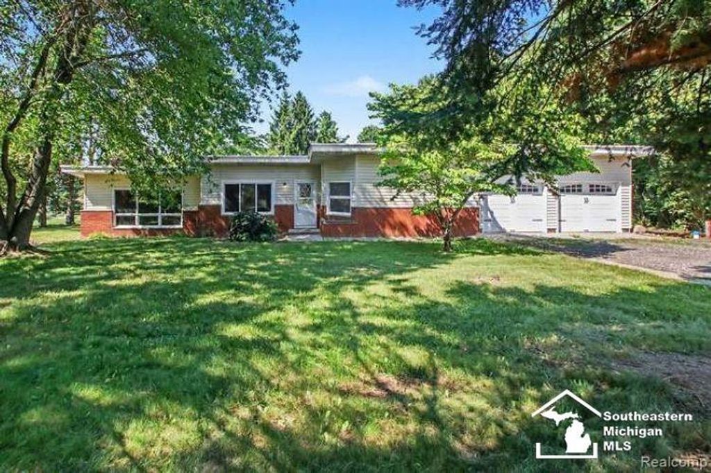 7900 W Sharpe Rd, Handy township