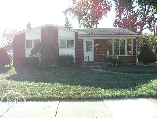 21295 Arcyle St, Clinton charter township