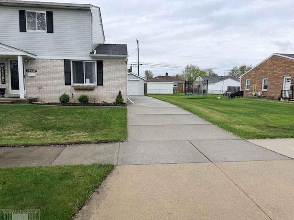 31635 Couchez St, St. Clair Shores city