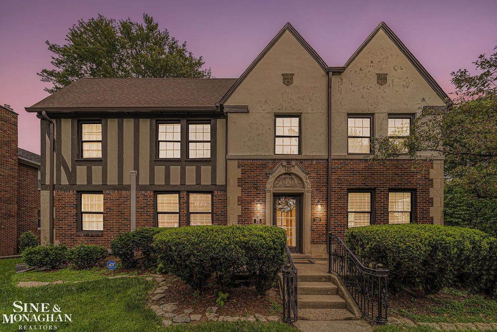 720 Trombley Rd, Grosse Pointe Park city