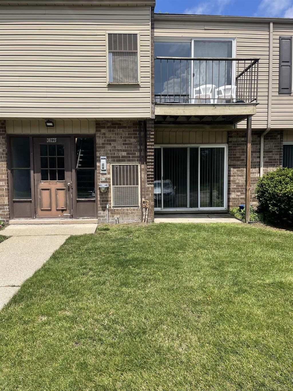 38220 Fairway Ct, Clinton Township
