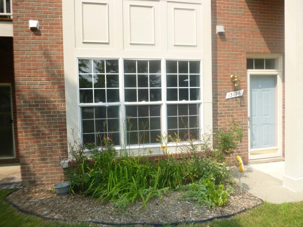 13196 Canopy Dr, Sterling Heights