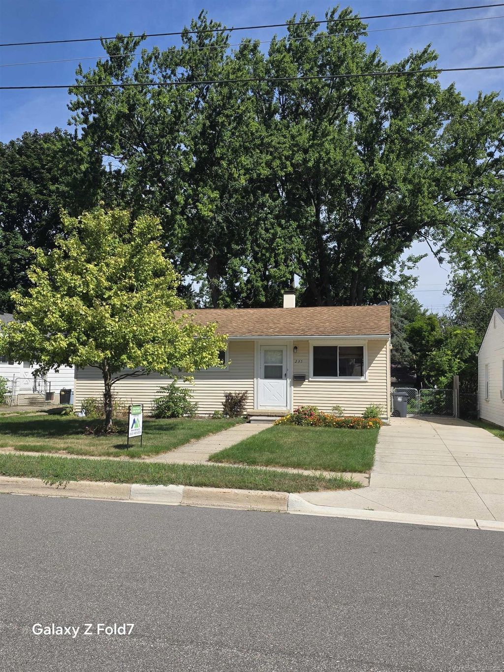 235 Ewell St, Romeo village