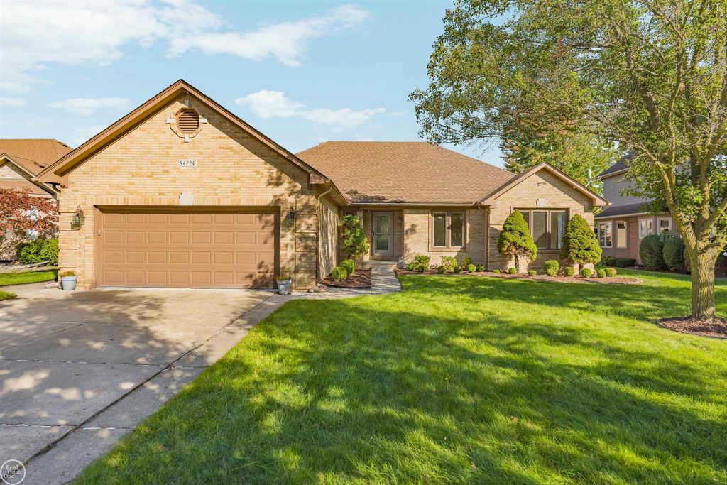 54774 Ashley Lauren Dr, Macomb