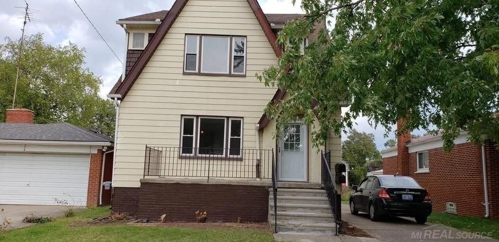 24320 Flower Dr, Eastpointe city