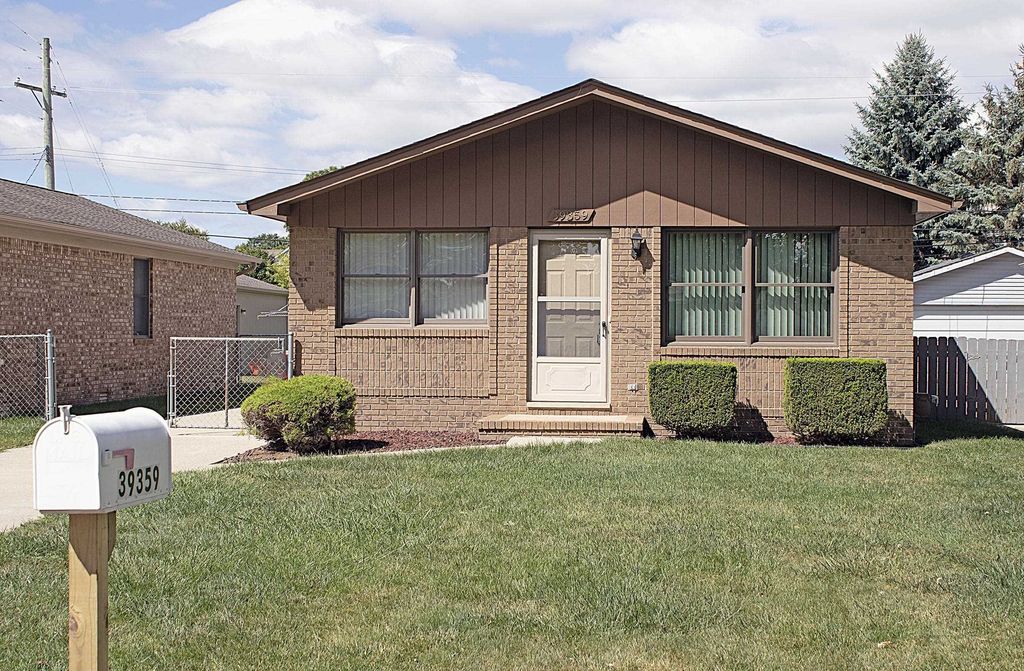 39359 Muffatt St, Harrison charter township