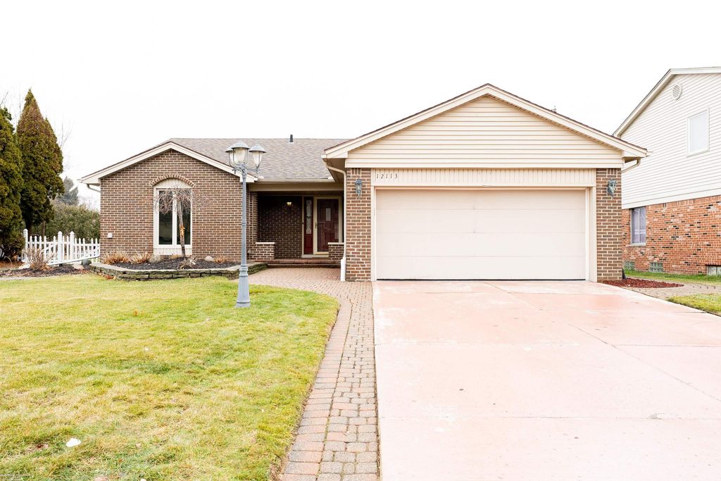 12113 Volpe Dr, Sterling Heights