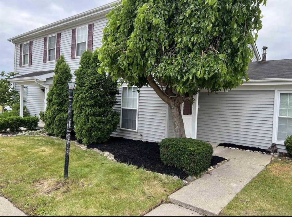 28304 Raleigh Cres, Chesterfield