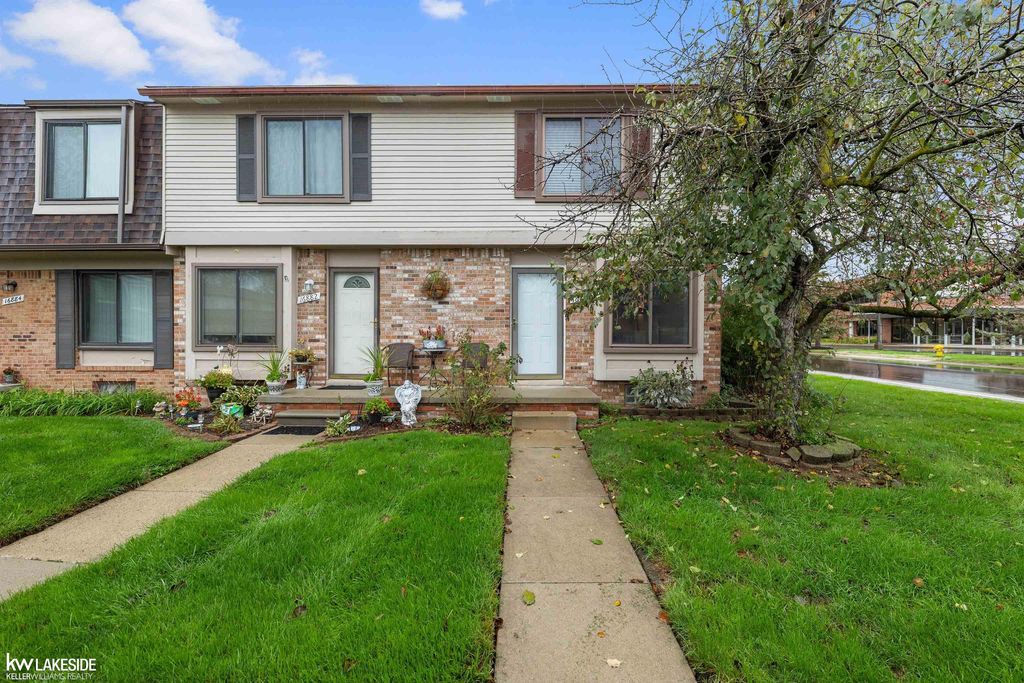 16880 Kingsbrooke Dr, Clinton Township