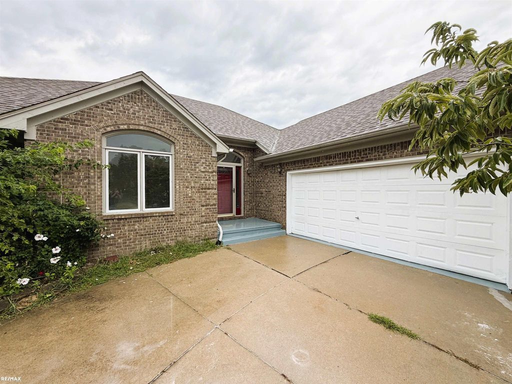 51971 Emil Dr, Macomb Twp