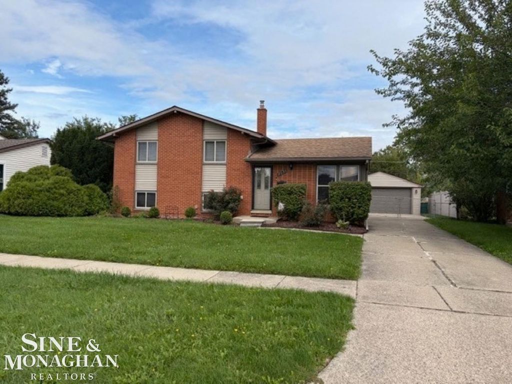 2331 Parliament Dr, Sterling Heights
