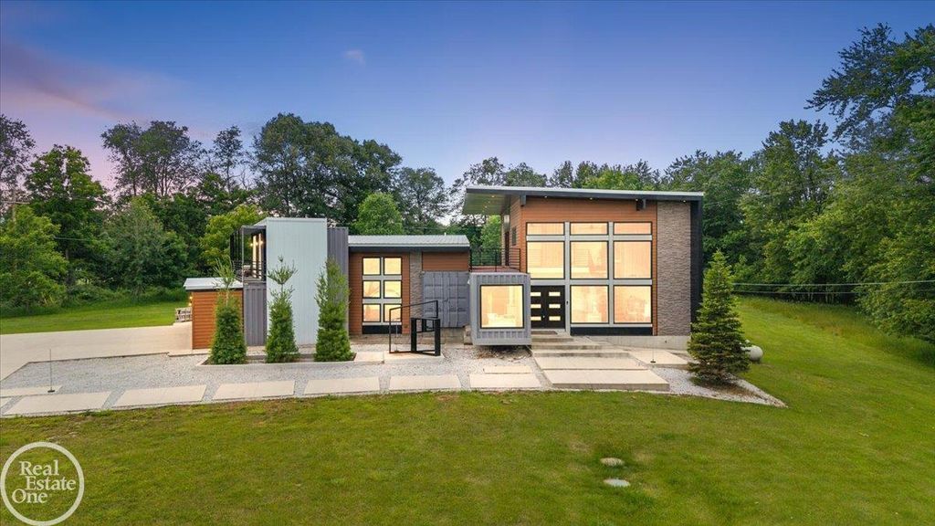 850 Frick Rd, Addison Twp
