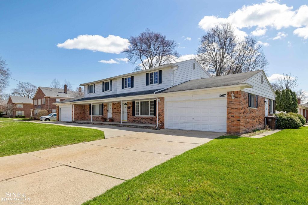 1007 Vernier Rd, Grosse Pointe Woods