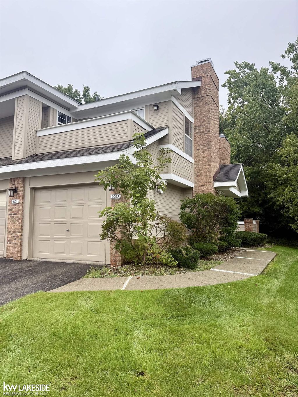 6623 Stoker Ct, West Bloomfield