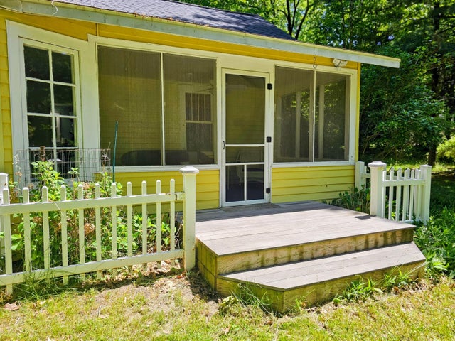 7125 Maple Avenue, Casco township