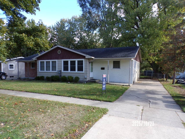 208 N Division Street, Spring Lake village