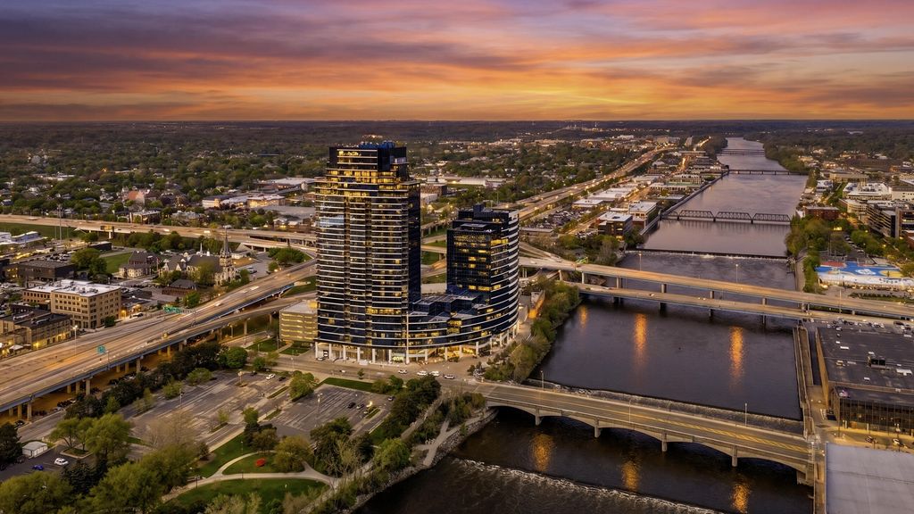 335 Bridge Street Nw Unit: 306, Grand Rapids