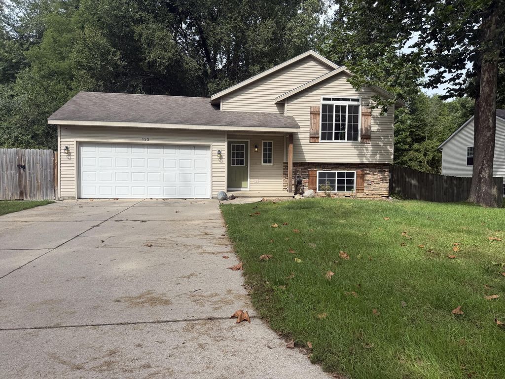 122 Summit Drive, Allegan
