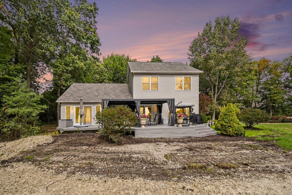 1736 Parker Drive, Wayland