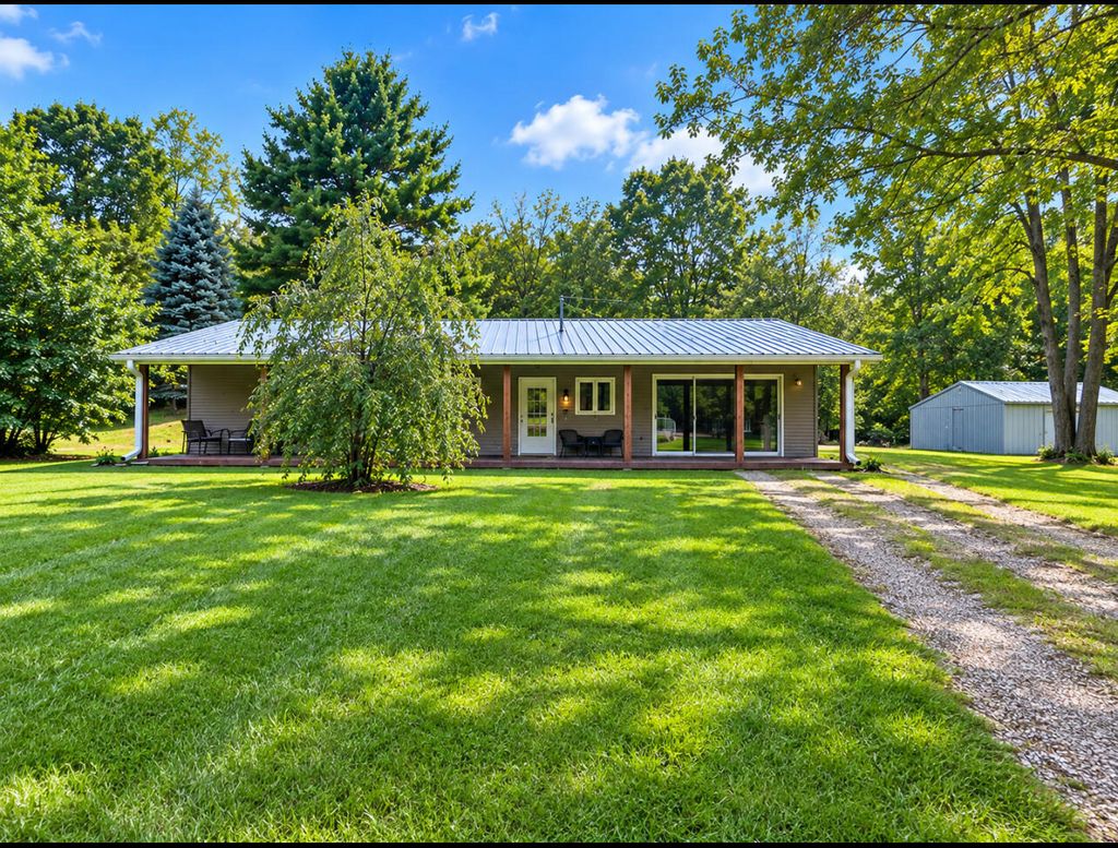 12511 Gurd Road, Delton