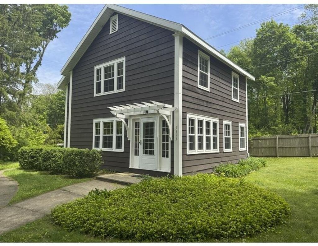 5953 Beechwood Drive, Hagar township