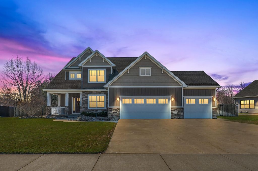 1835 Fox Prairie Road, Lincoln charter township