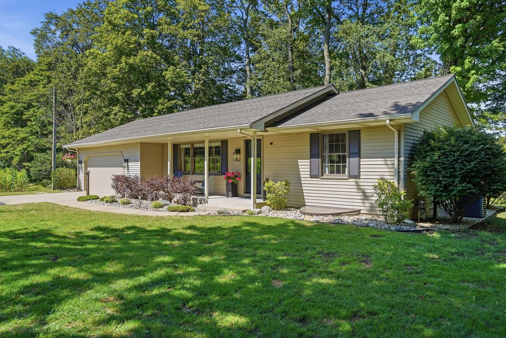 70070 2nd Avenue, South Haven charter township