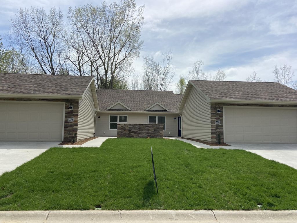 730 Violet Way, St. Joseph