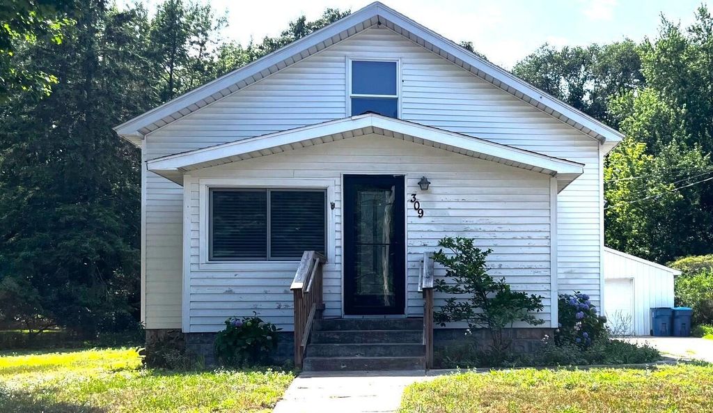 309 Friant Street, Grand Haven city
