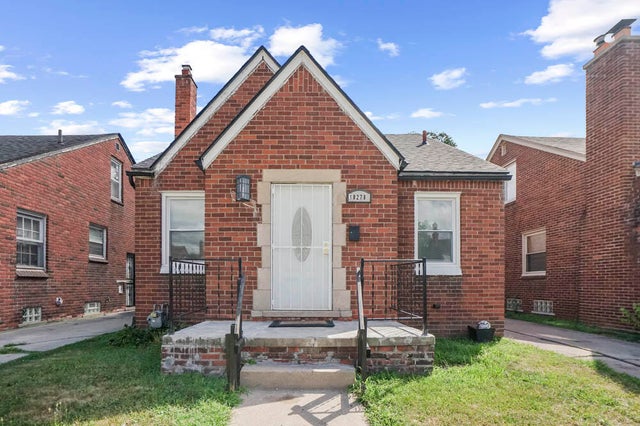 18278 Manor, Detroit city