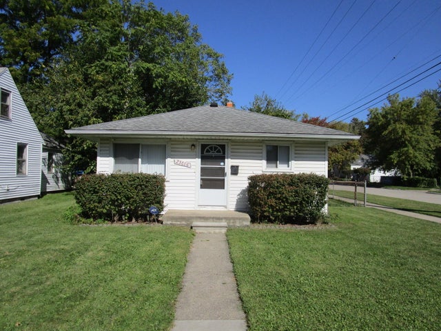 25606 Hanover Street, Dearborn Heights city
