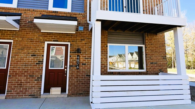 4876 Parkside Lane, Troy city